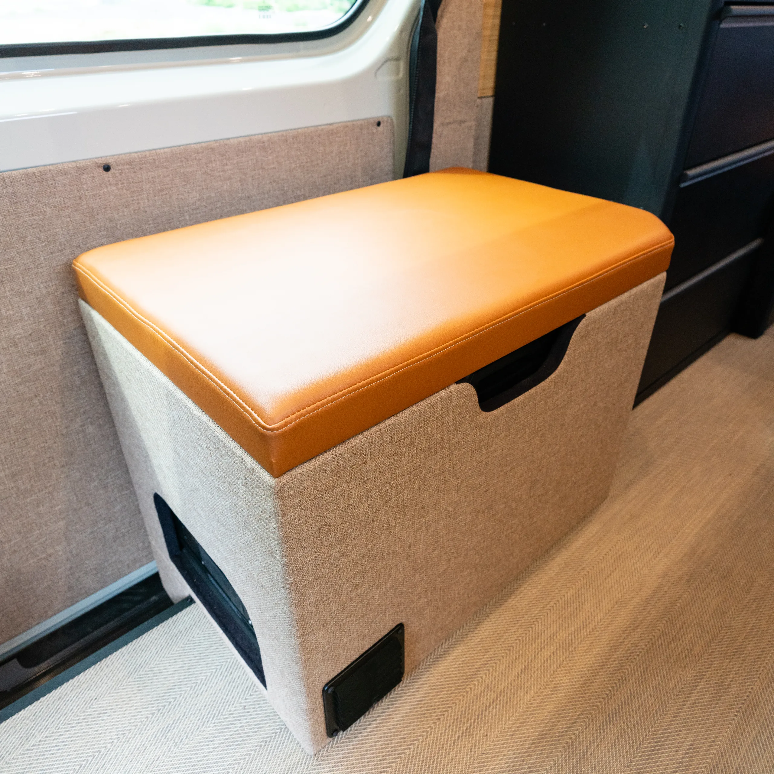 Chill Lounge w/Fridge/Freezer